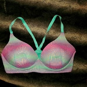 Body by Victoria Lightly Lined Plunge Bra